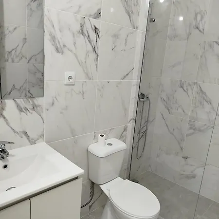 度假居 Paradise House 蓬他达维托亚