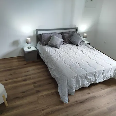 Paradise House 蓬他达维托亚