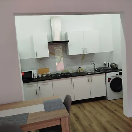 Paradise House 度假居 *